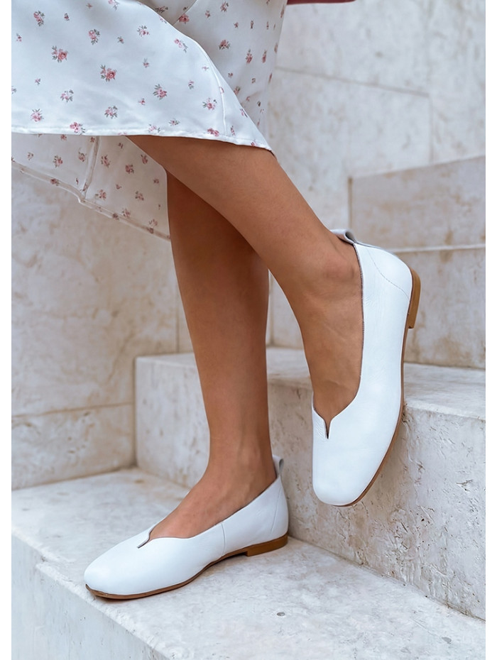 Туфлі балетки білі Barefoot шкіряні 8696-28